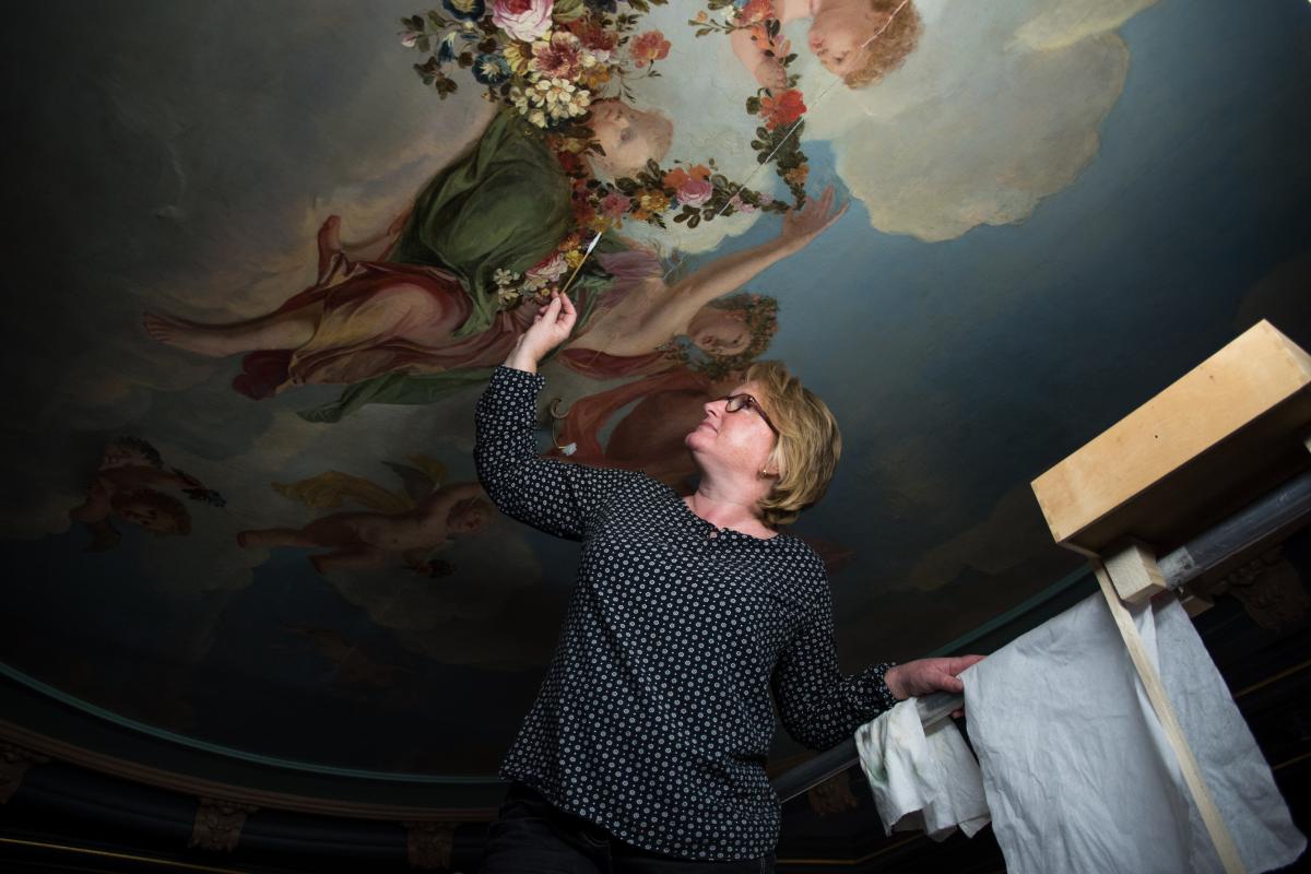 Schilderingen Oude Stadhuis op weg naar oude glorie
