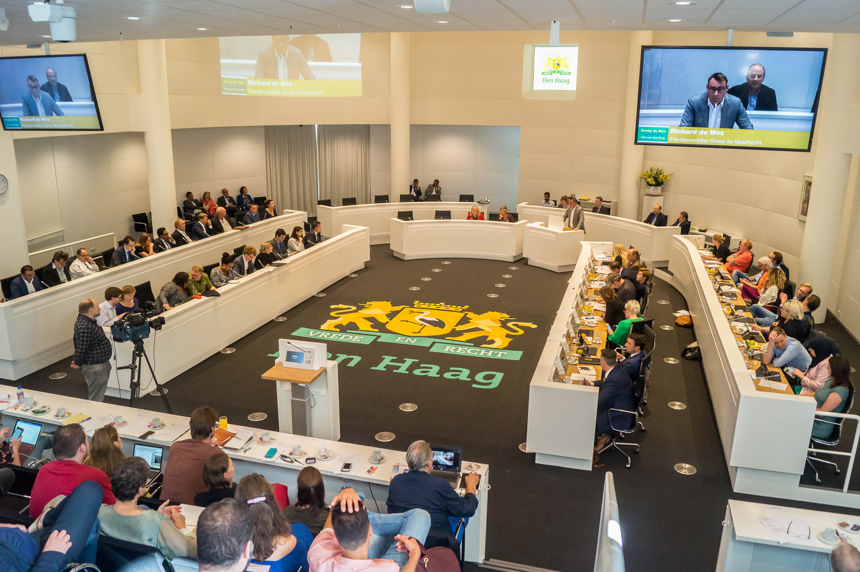 Oppositie met geslepen messen nieuwe periode in