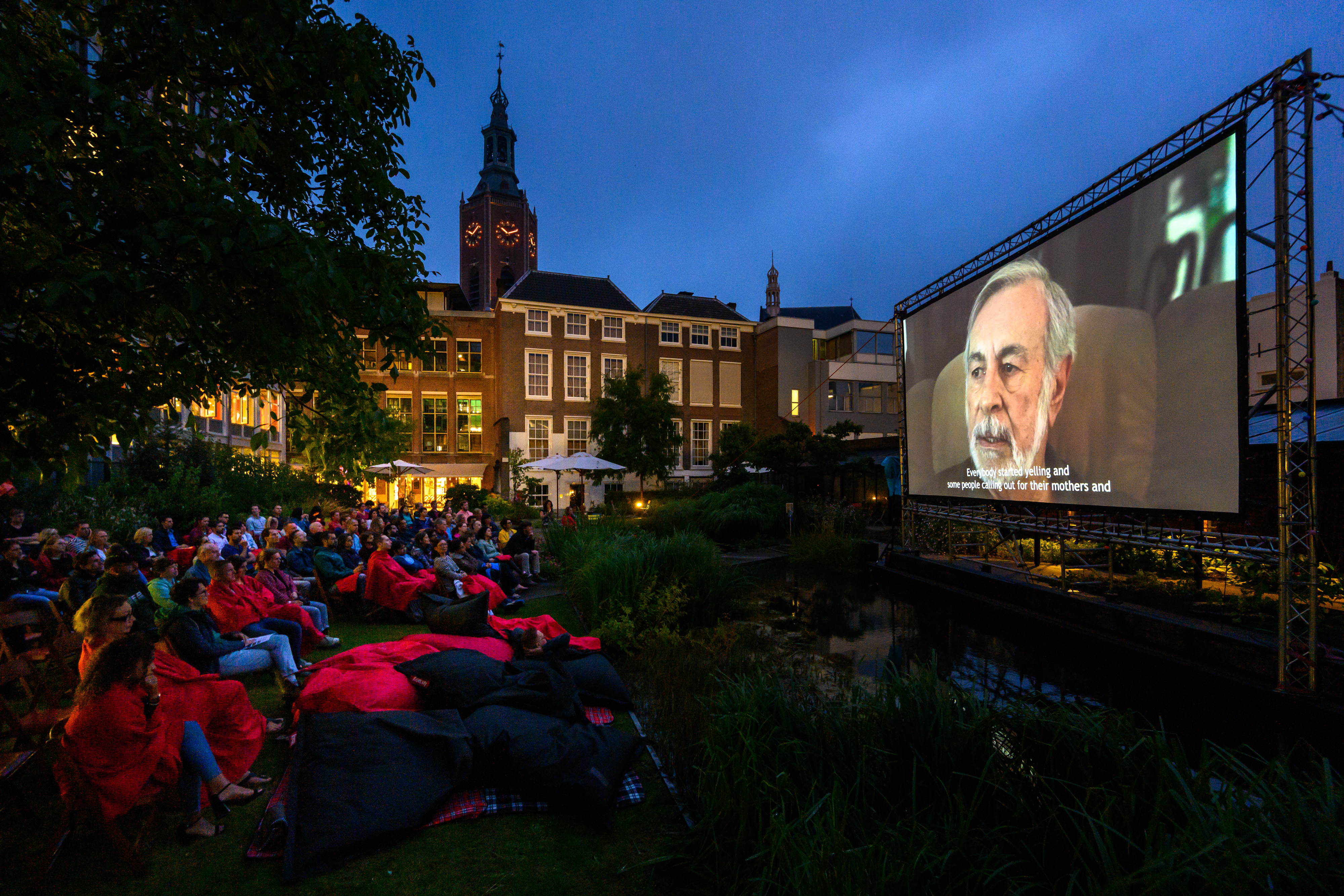 In Den Haag schieten de buitenbioscopen uit de grond
