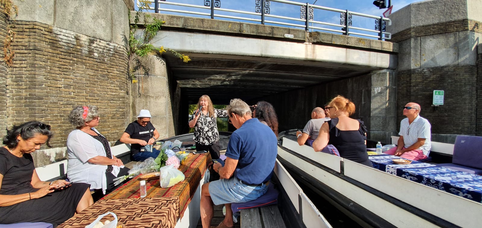 Indische herdenkingsvaarten: voor Wieteke gaat geen brug te ver