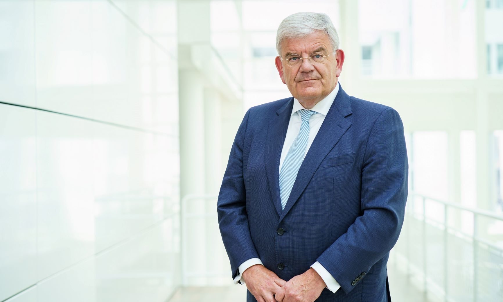 Van Zanen gaat de problemen kalm aanpakken