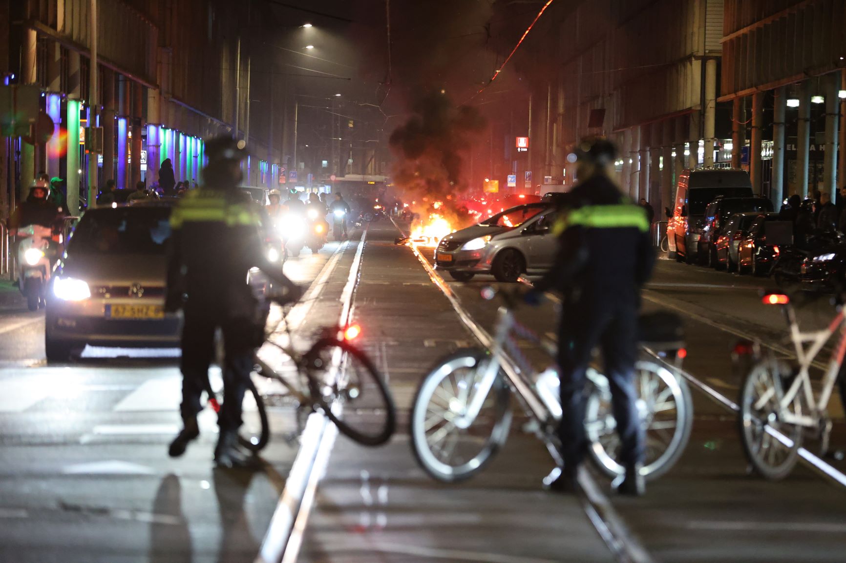 Ook onrust in Den Haag, politie roept getuigen op