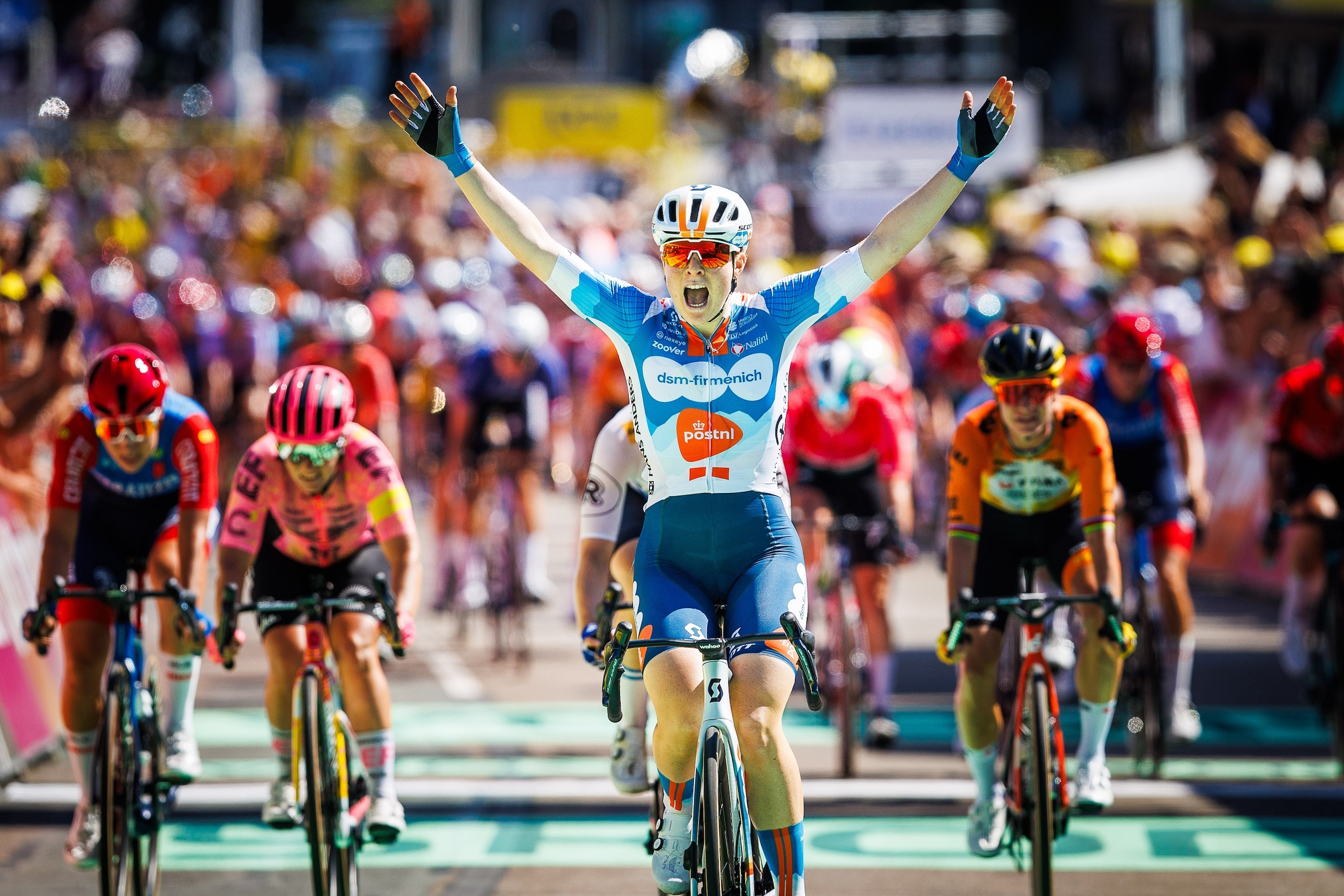 Tour voor vrouwen zorgt voor sportfeest in Den Haag