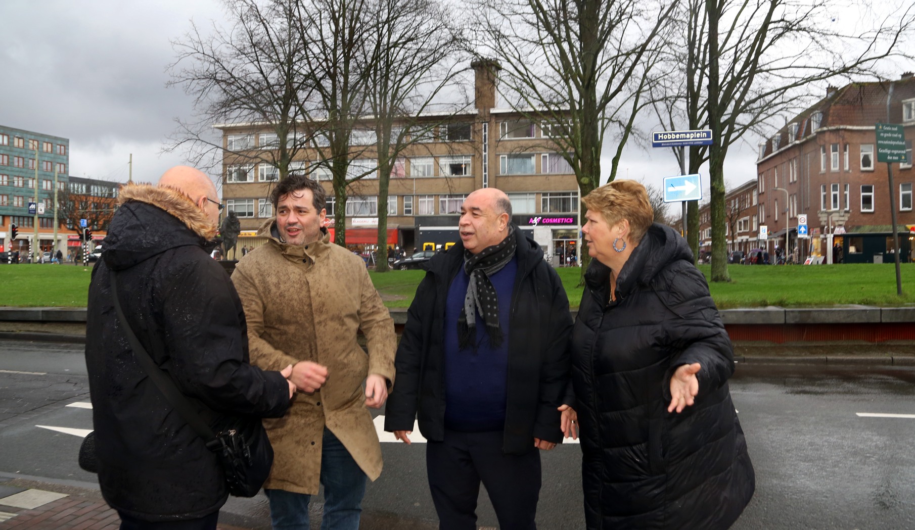 Plan Hobbemaplein wekt weerstand: boze bewoners ageren tegen ‘muur om de wijk’