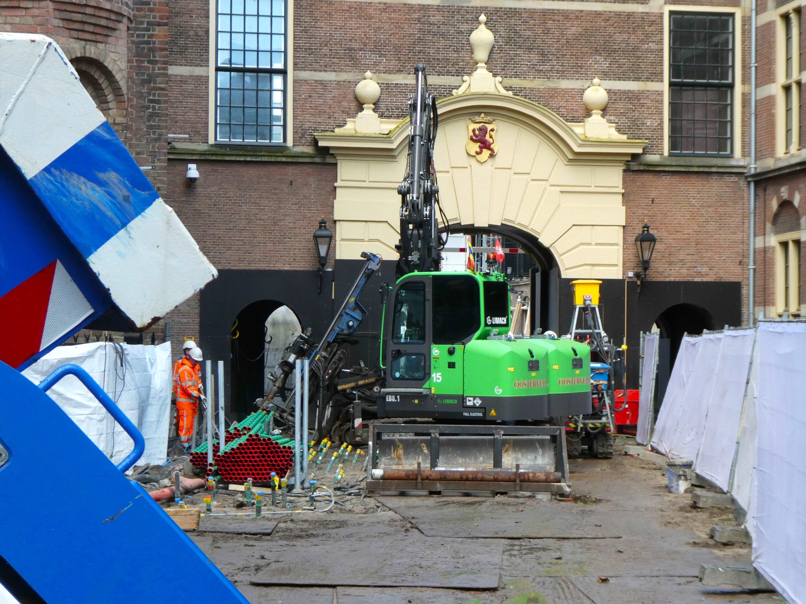 Kosten renovatie Binnenhof richting drie miljard euro