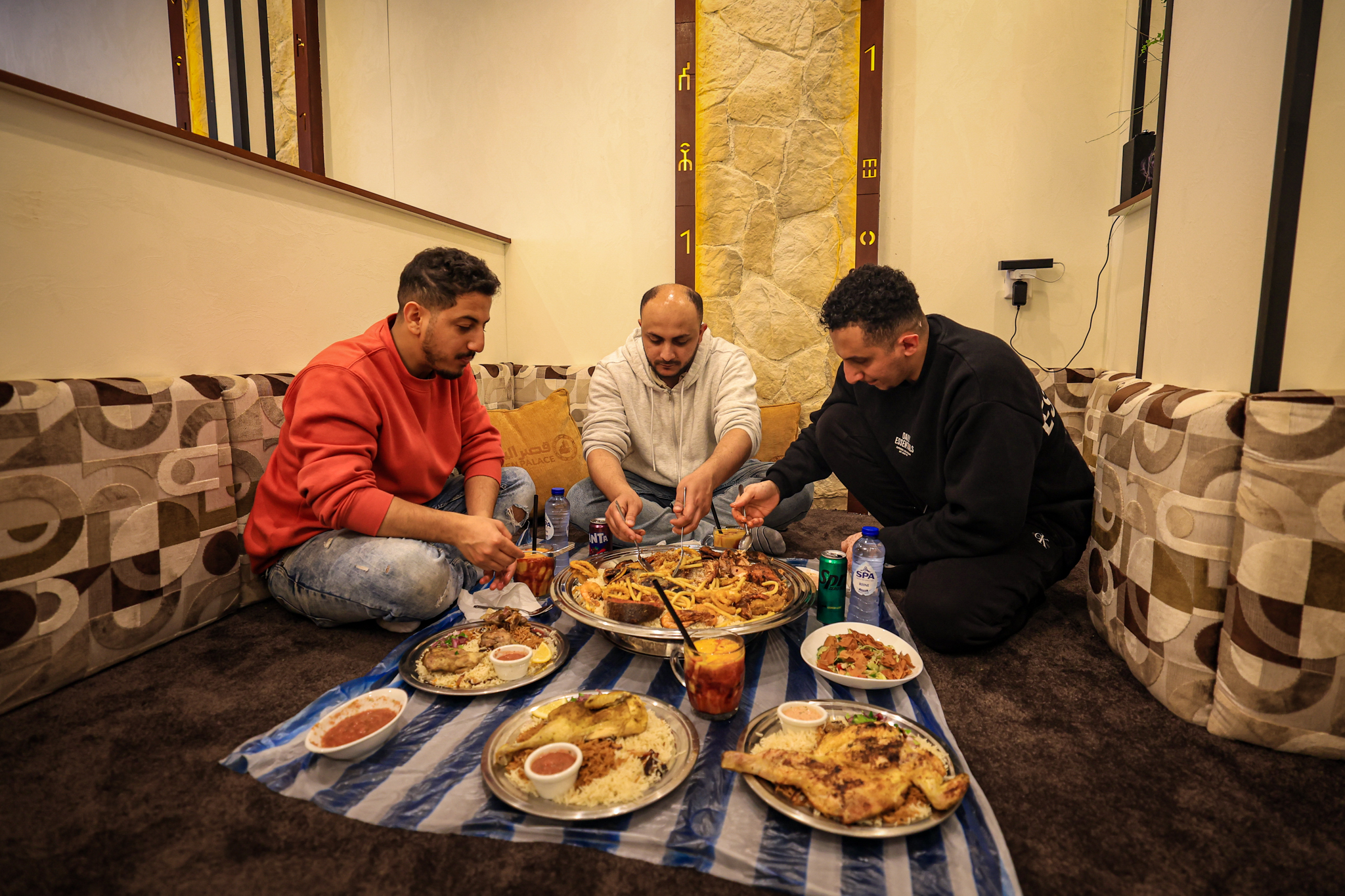 Nieuw Jemenitisch restaurant Yemen Palace brengt het beste van vele werelden samen