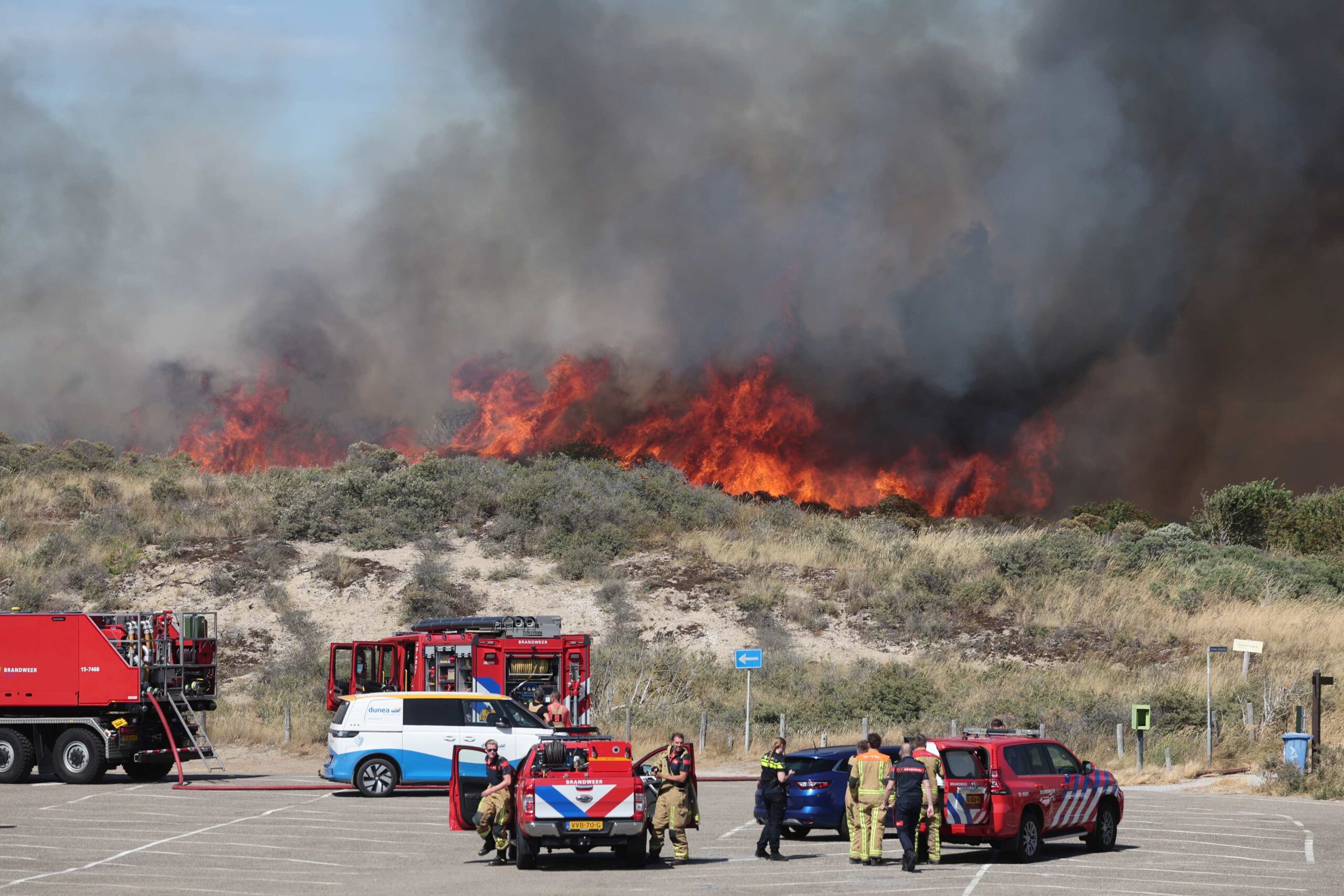 Grote duinbrand Wassenaar snel onder controle