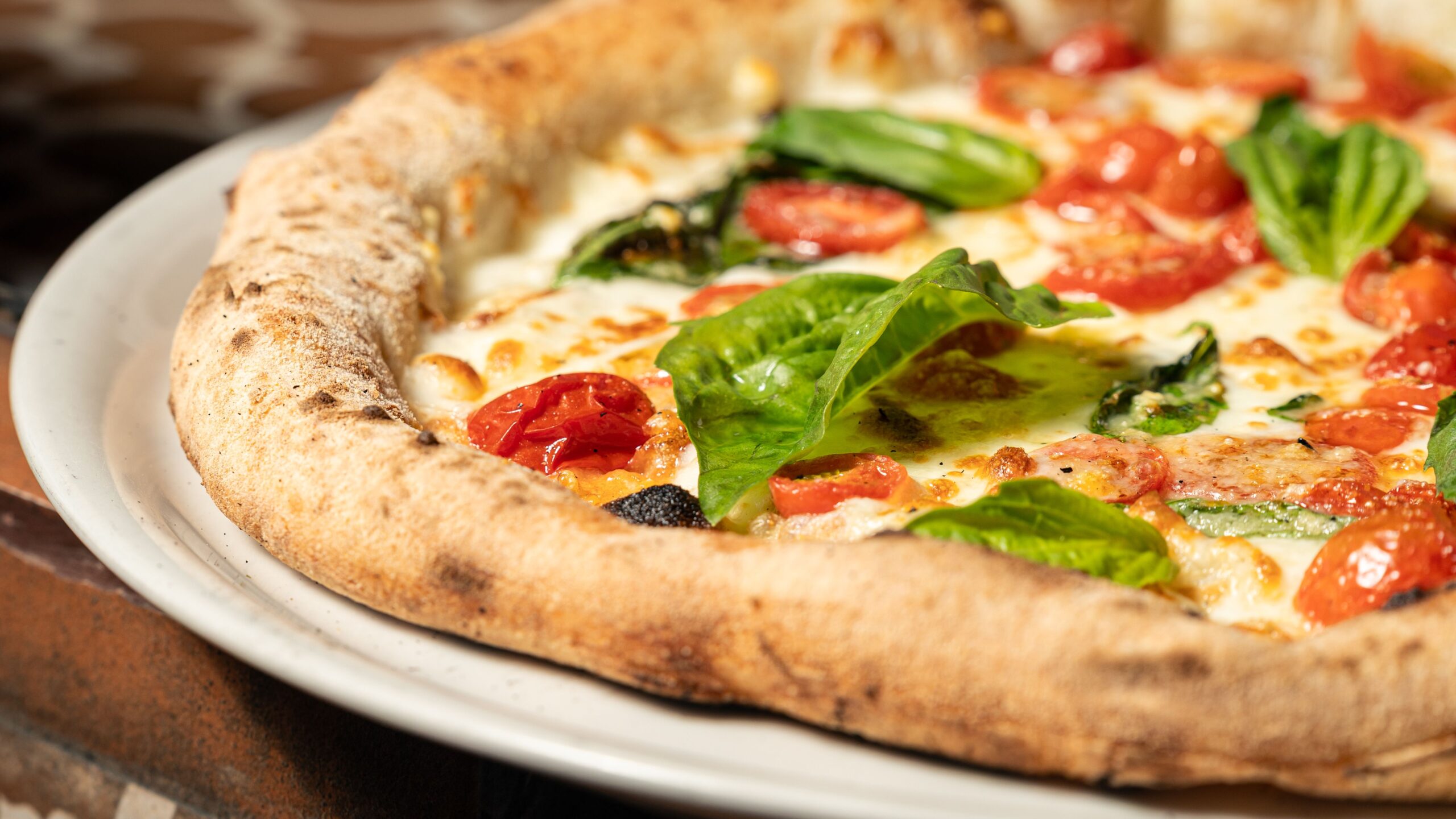 Waarom Napolitaanse pizza steeds vaker op Haagse tafels belandt